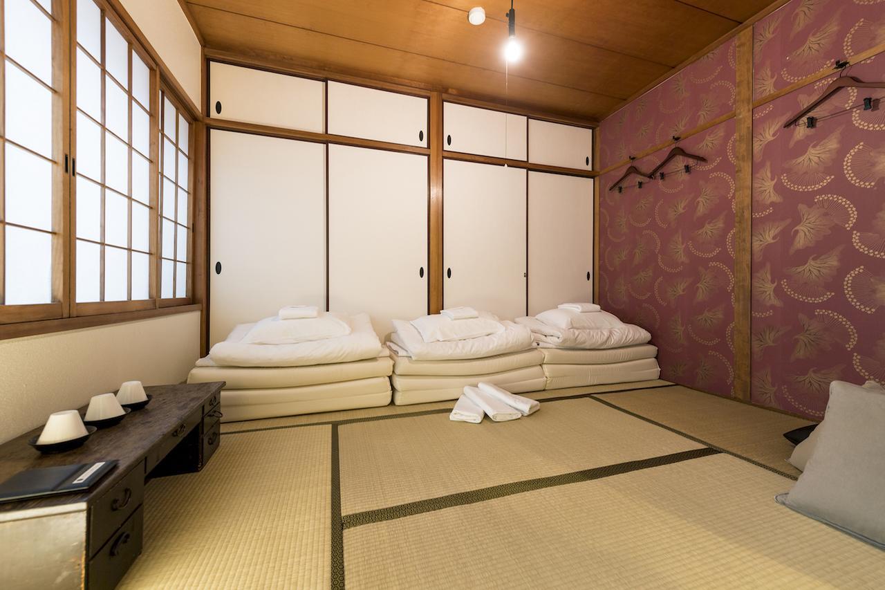 Hostel 64 *